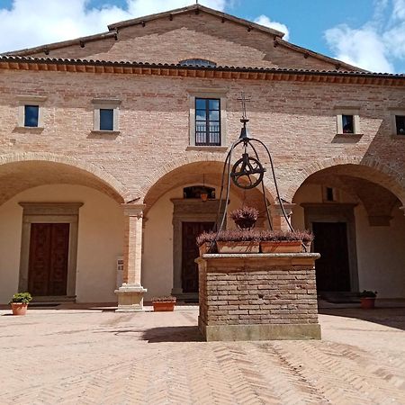 La Dimora Di Pietra Apartment Губио Екстериор снимка